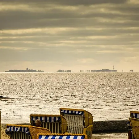 Light-flooded By The Sea With Fireplace Cuxhaven
